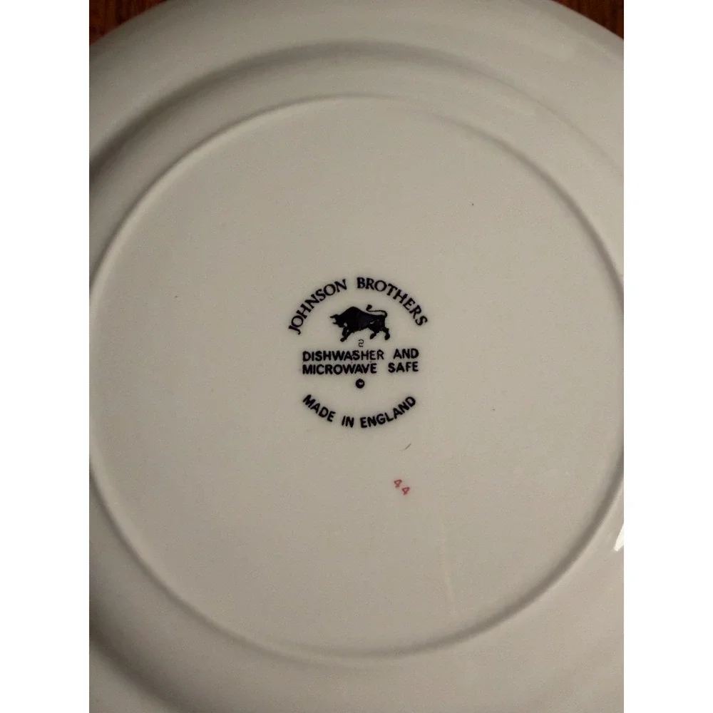 Johnson Brothers Katherine Plate‎ - Pink Magnolia Floral English Ironstone